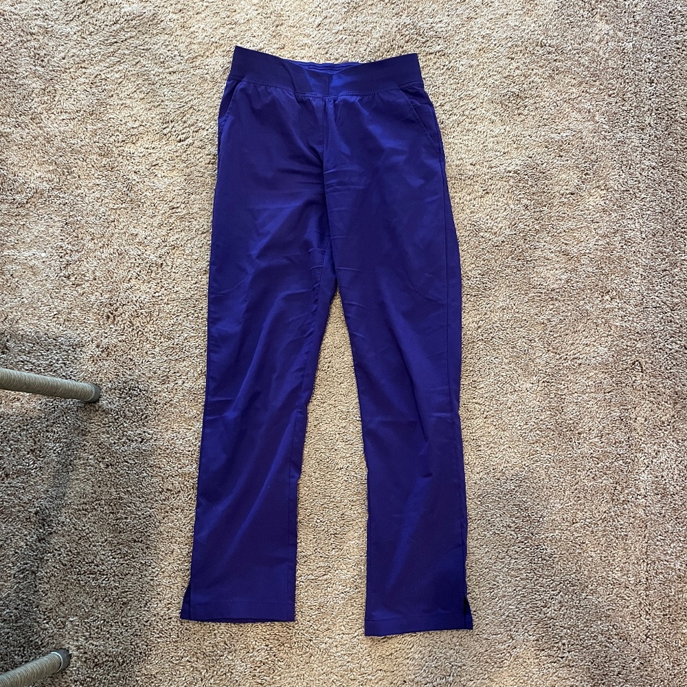 ADAR Yoga Skinny leg scrubs